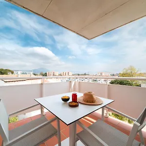 https://vista-roses-mar-apartamento-con-piscina.catalonia-hotels.com